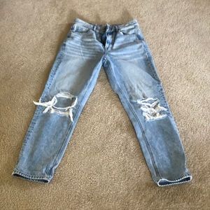 American Eagle  Mom Jeans with busted out knees 👖